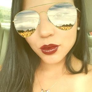 Meet your Posher, Gabriela